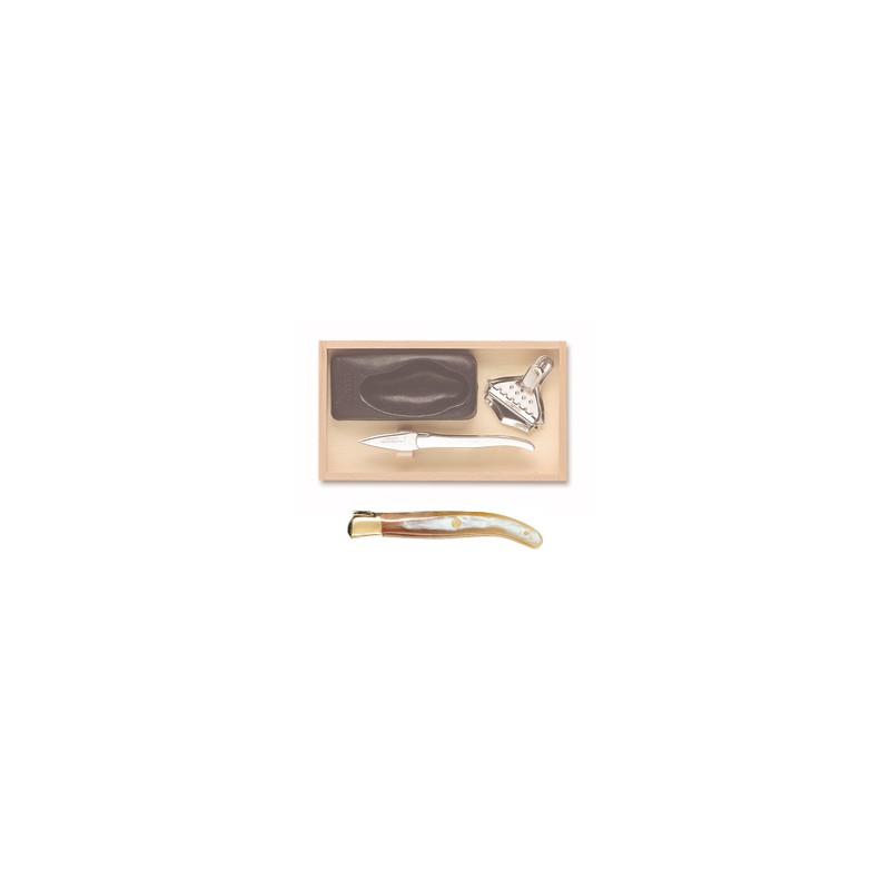 Wood box of Laguiole oyster set brass bolster